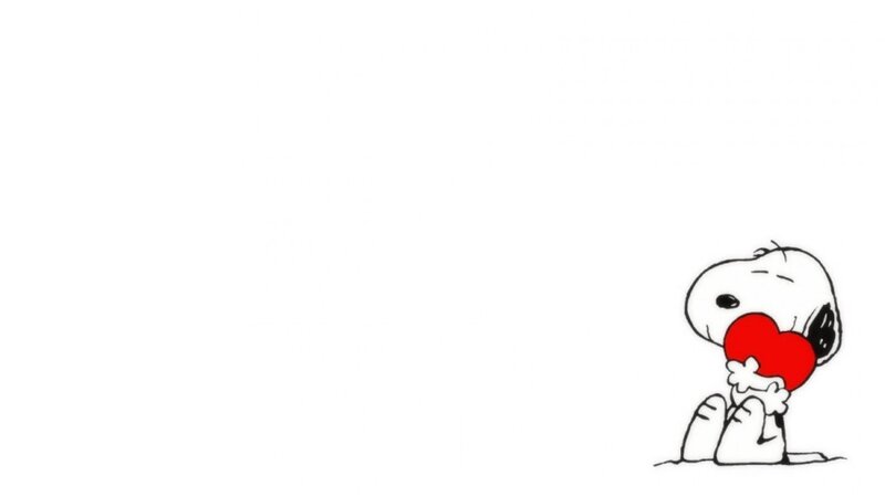 Snoopy Hugging Heart