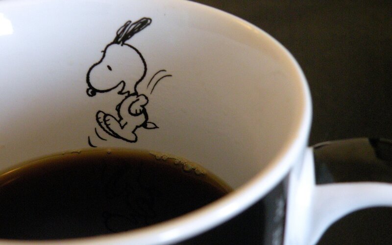 Snoopy mug with coffee