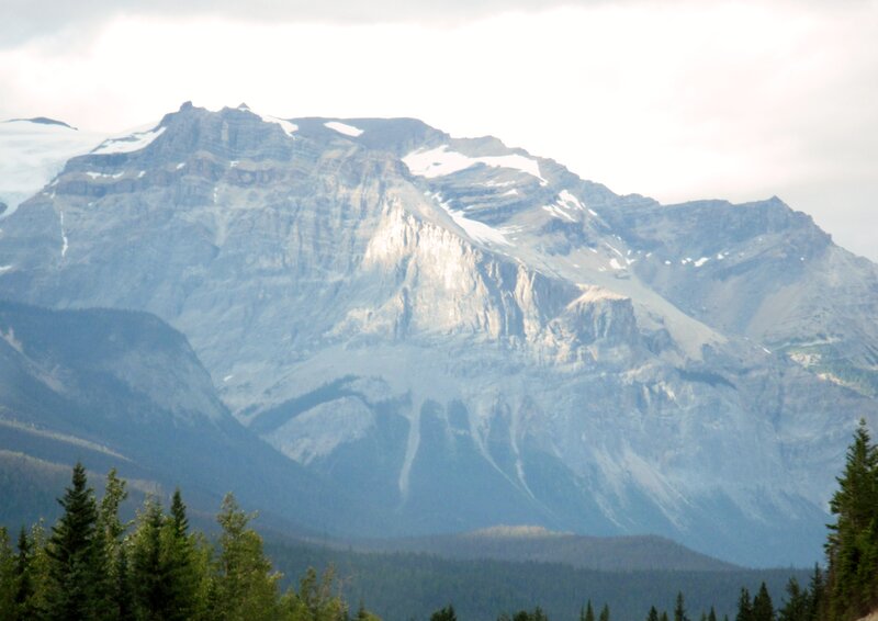 Snow-capped Mountain Range — Gray, Serene