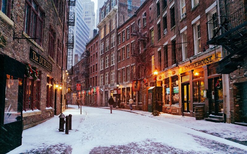 Snow-covered Alleyway — White, Quiet