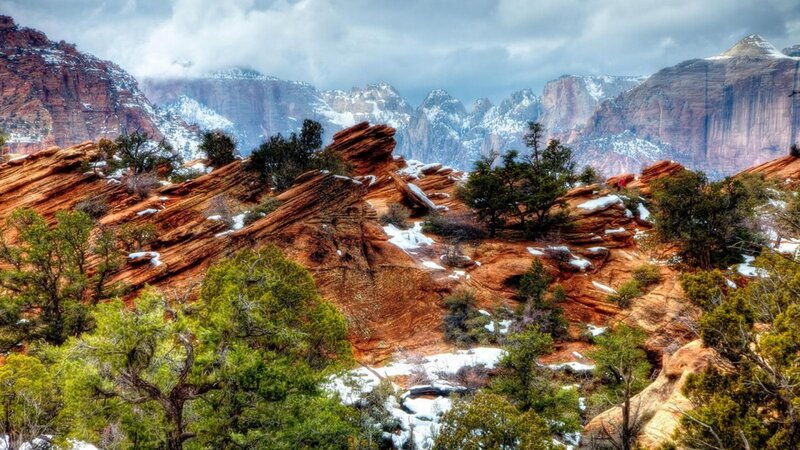 Snow-covered Canyon Rocks — Red