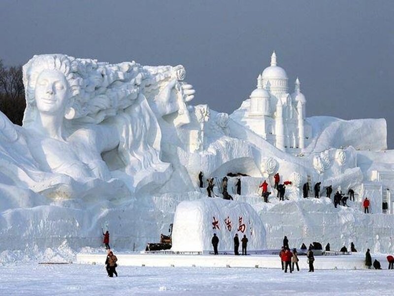 Snow Sculpture Complex