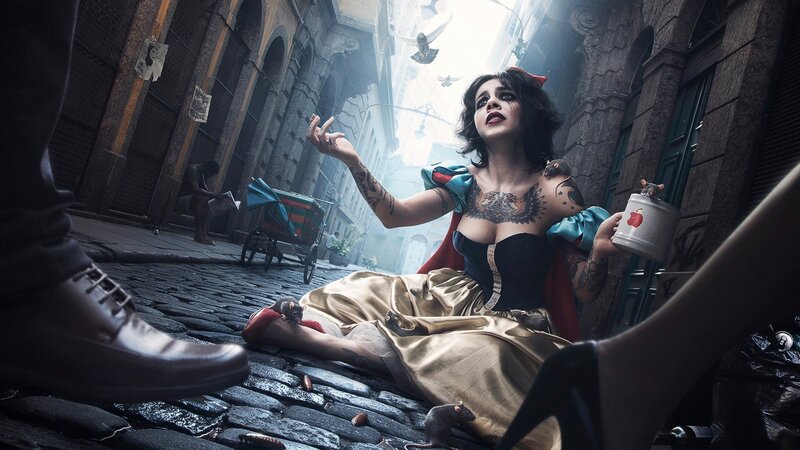 Snow White in a dark alley