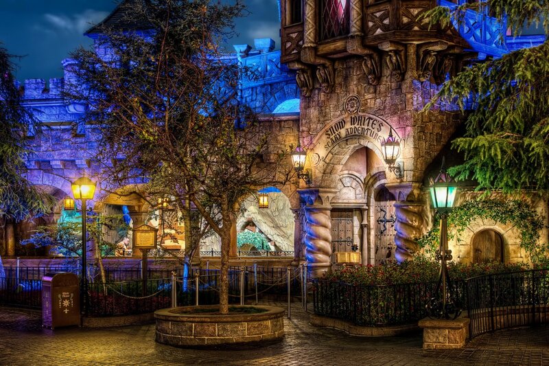 Snow White's Scary Adventures — Blue