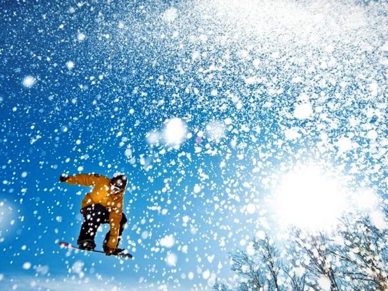 Snowboarder in Mid-air — Blue