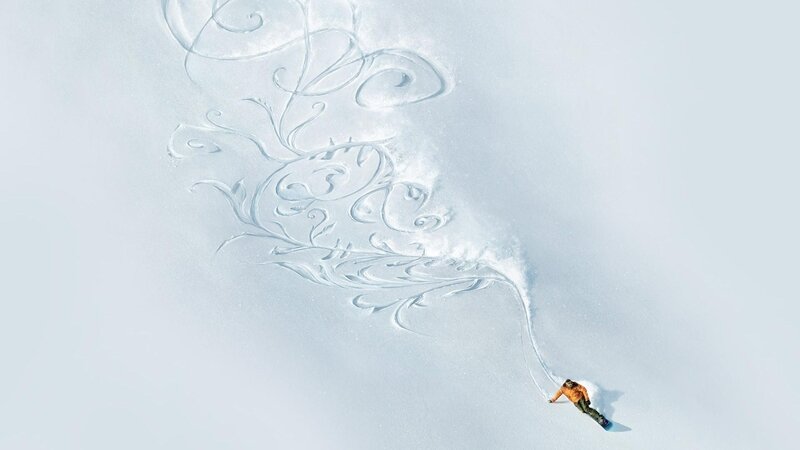Snowboarder Making Design — White