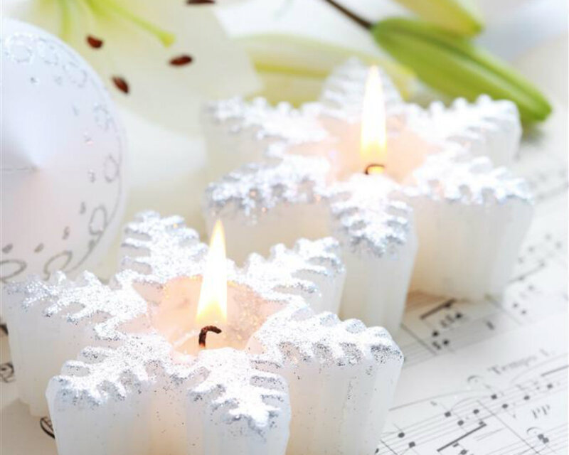 Snowflake Candles — White, Serene