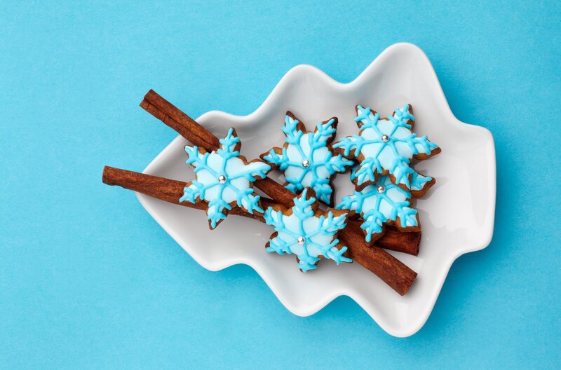 Snowflake Cookies on Plate — Blue
