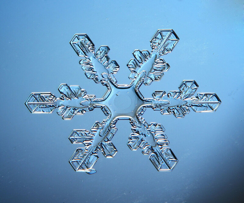 Snowflake Crystal — Blue, Calm