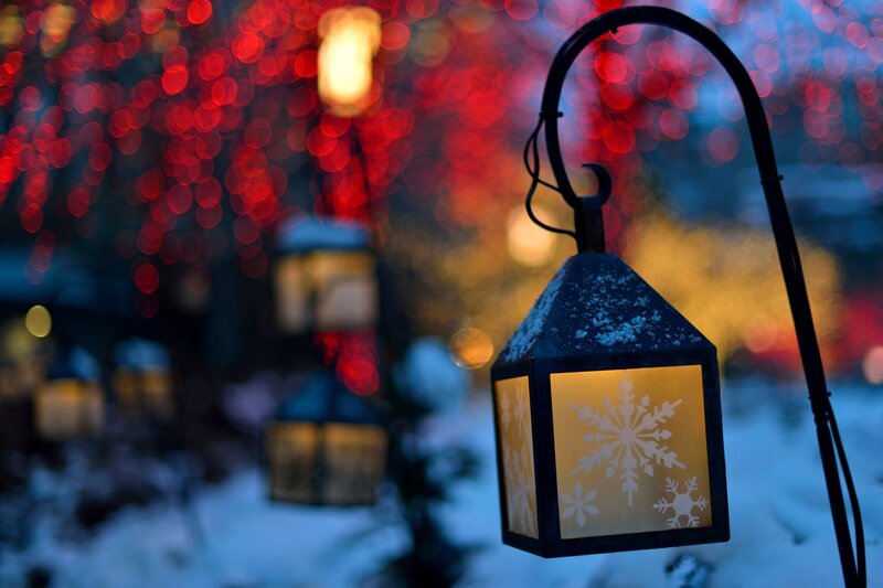 Snowflake Lantern in Snow