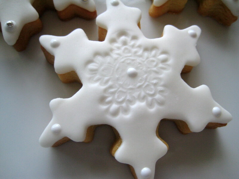 Snowflake-shaped Cookie