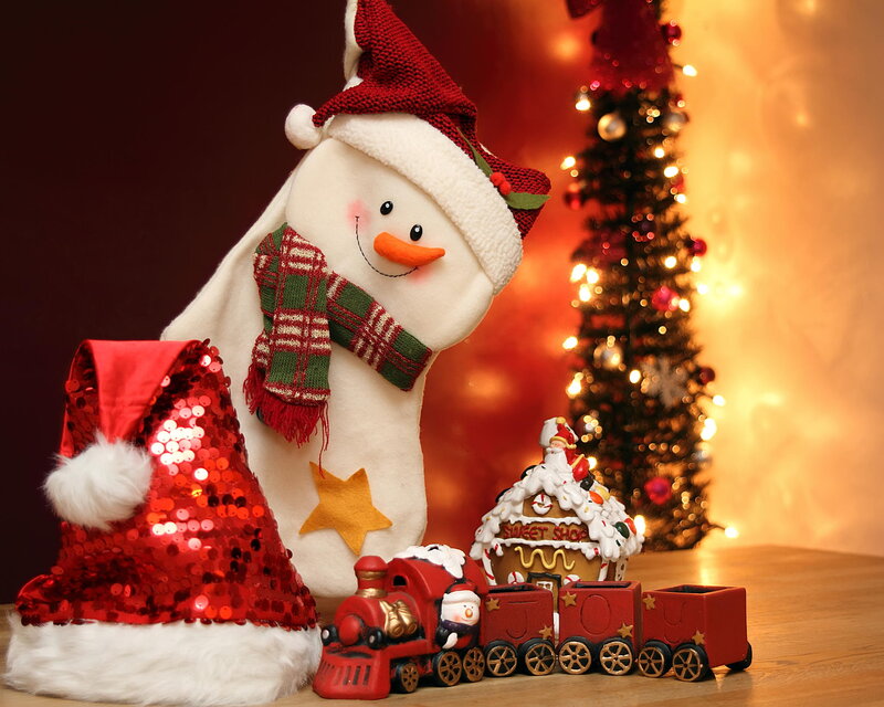 Snowman Decoration — Red