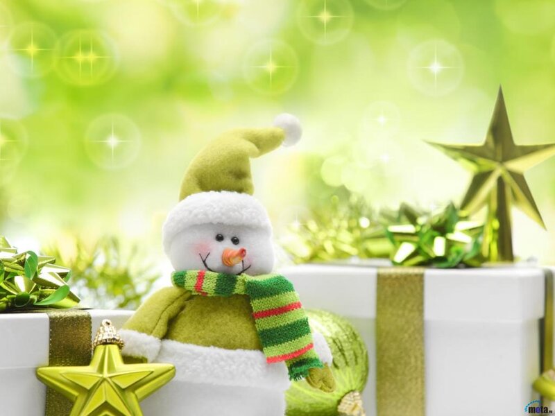Snowman Figurine — Green