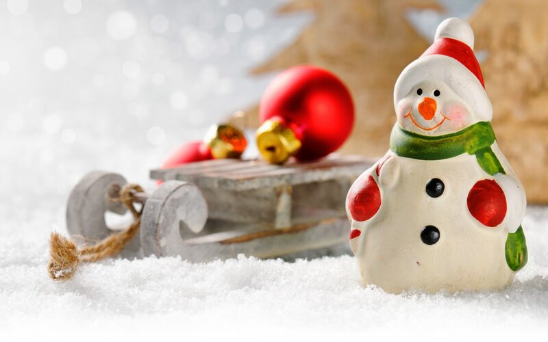 Snowman Figurine in Snow — White, Festive