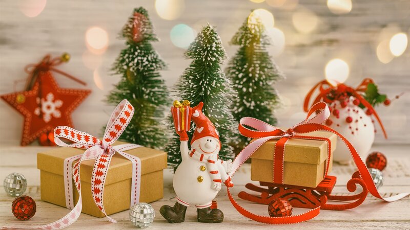Snowman Figurine with Gifts — Red