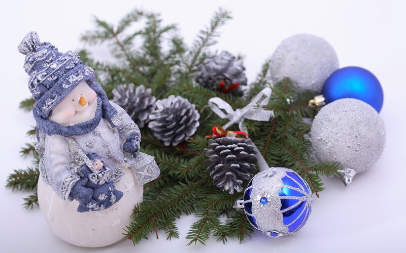 Snowman Figurine with Ornaments — White