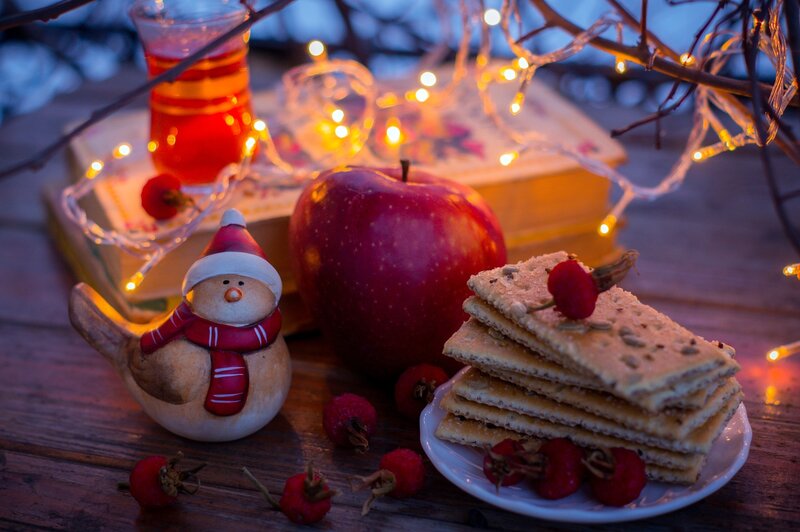 Snowman Figurine with Snacks