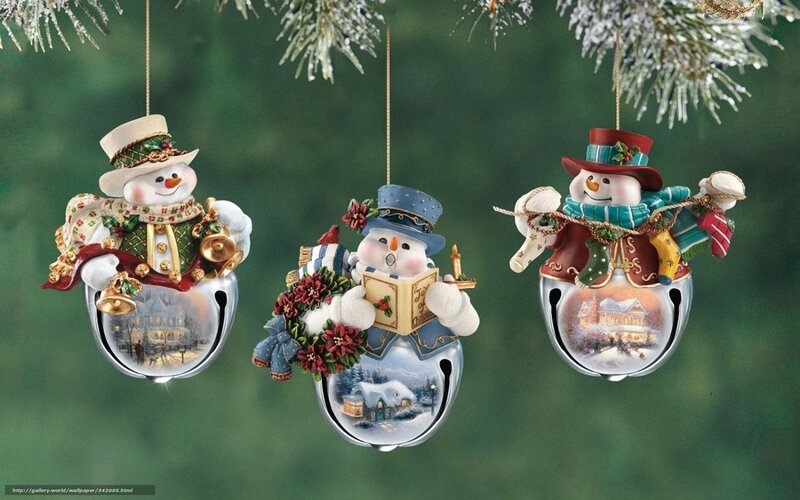 Snowman ornaments on tree