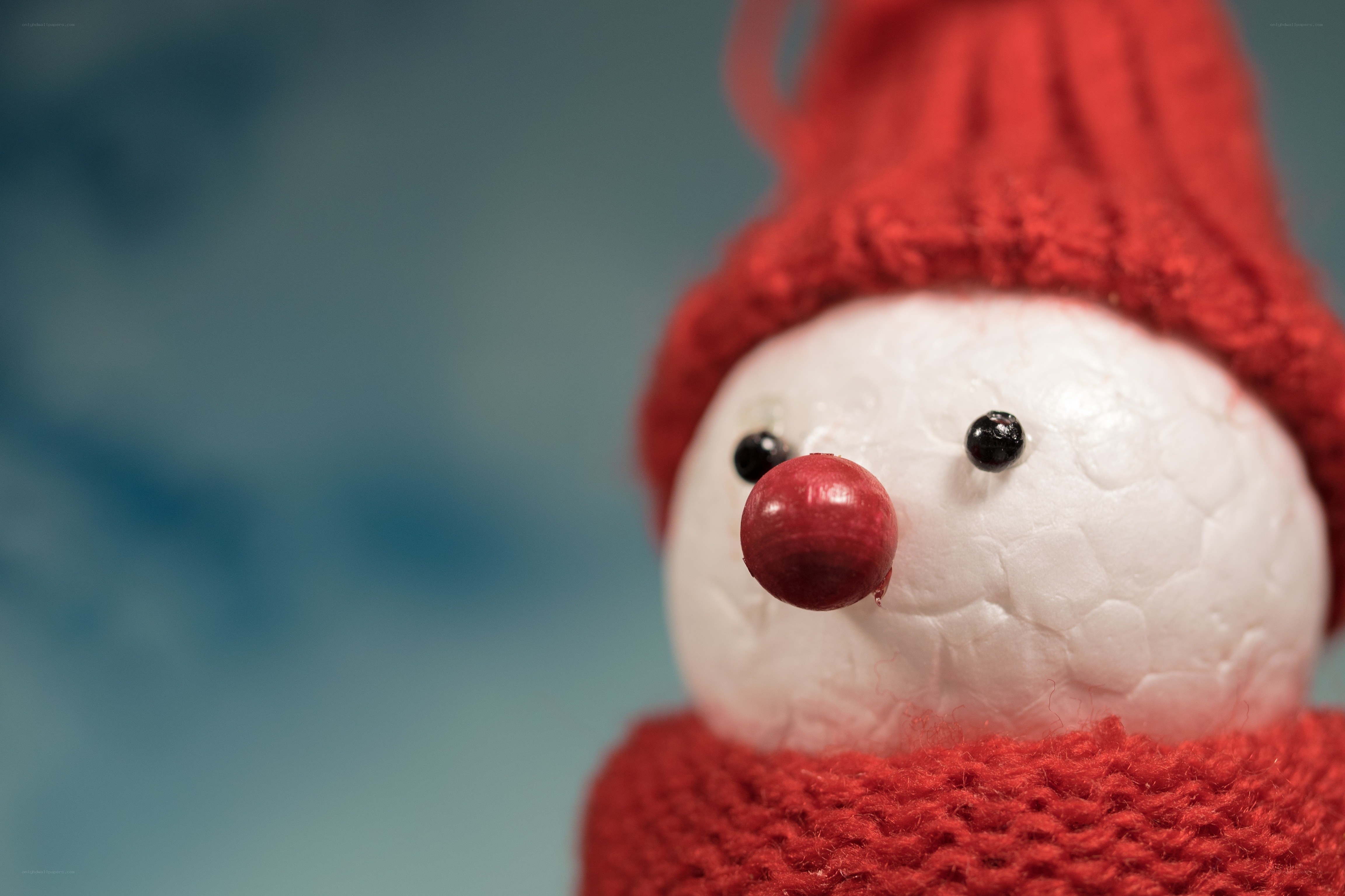 snowman with red hat
