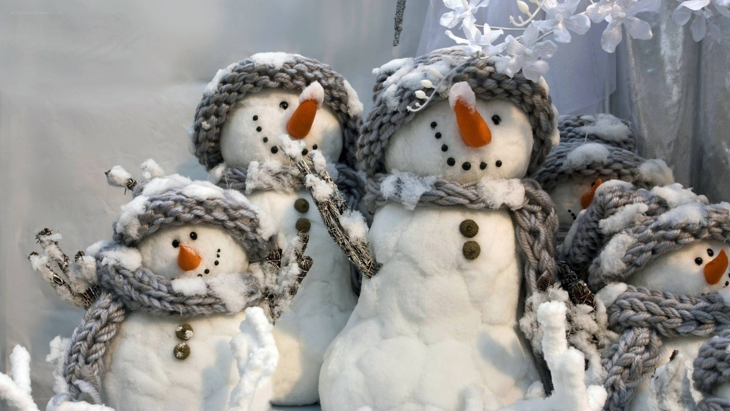 snowmen family display