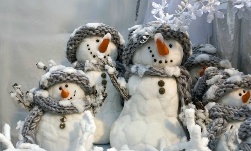 Snowmen in Winter — White, Festive