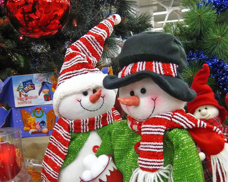 Snowmen on a Christmas Tree