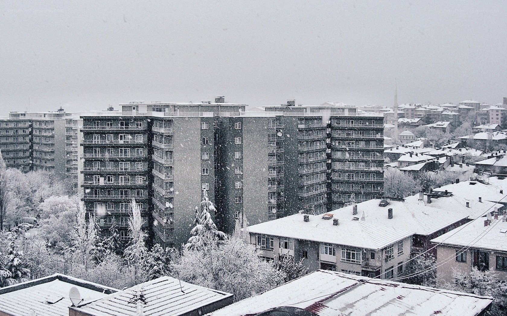 Snowy cityscape view