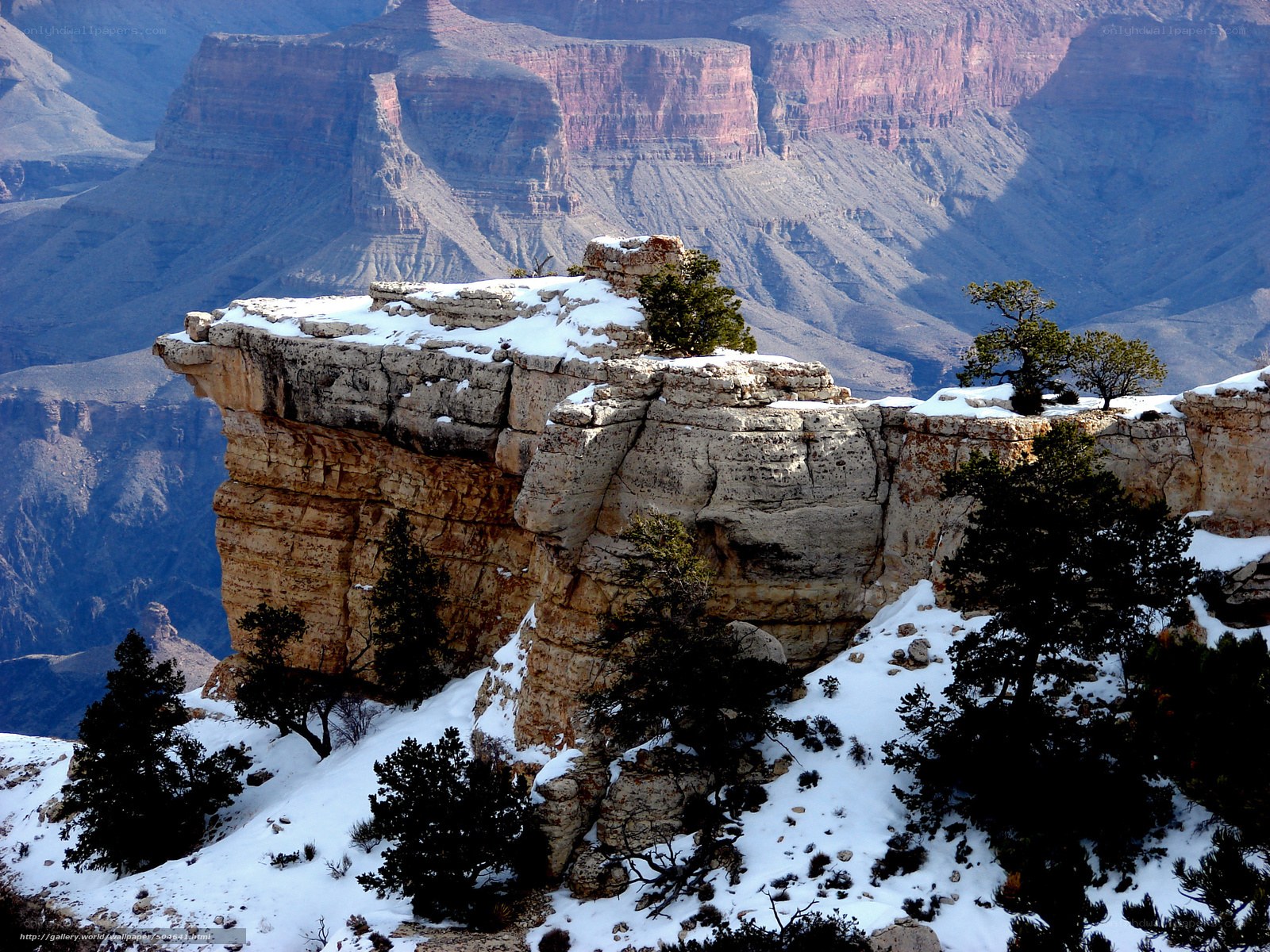 Snowy Grand Canyon cliffs