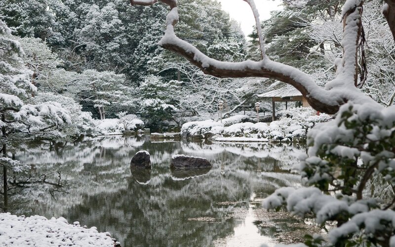 Snowy Japanese garden pond