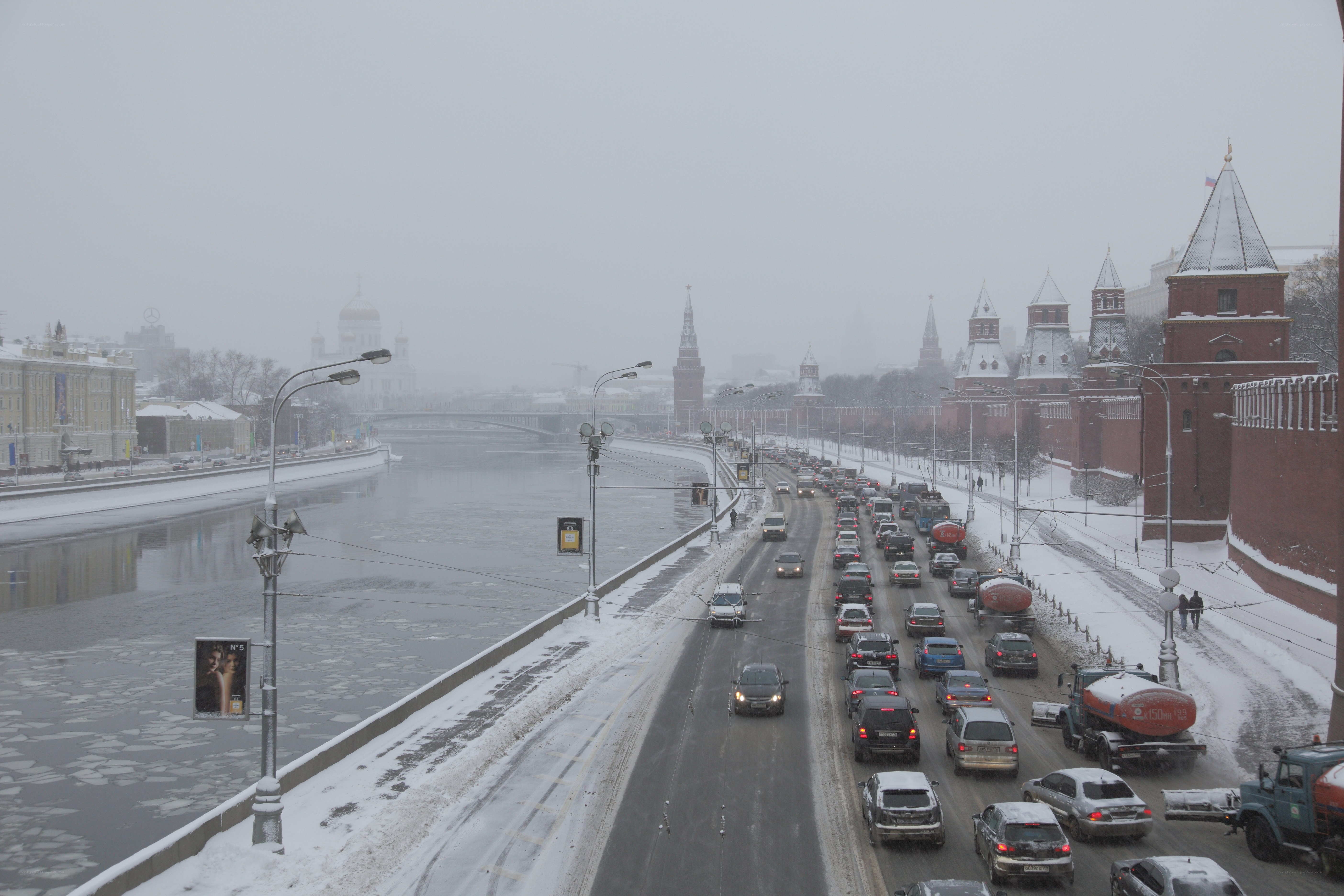 Snowy Moscow traffic scene