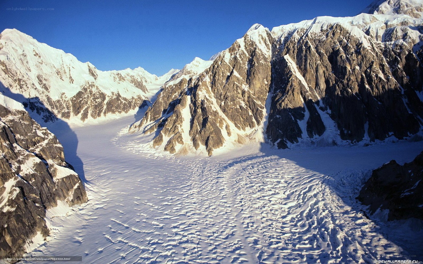 Snowy mountain glacier landscape