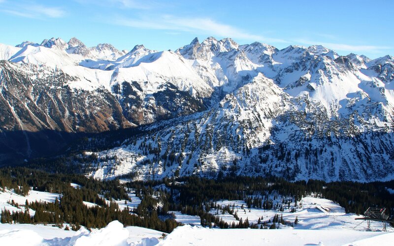 snowy mountain range view