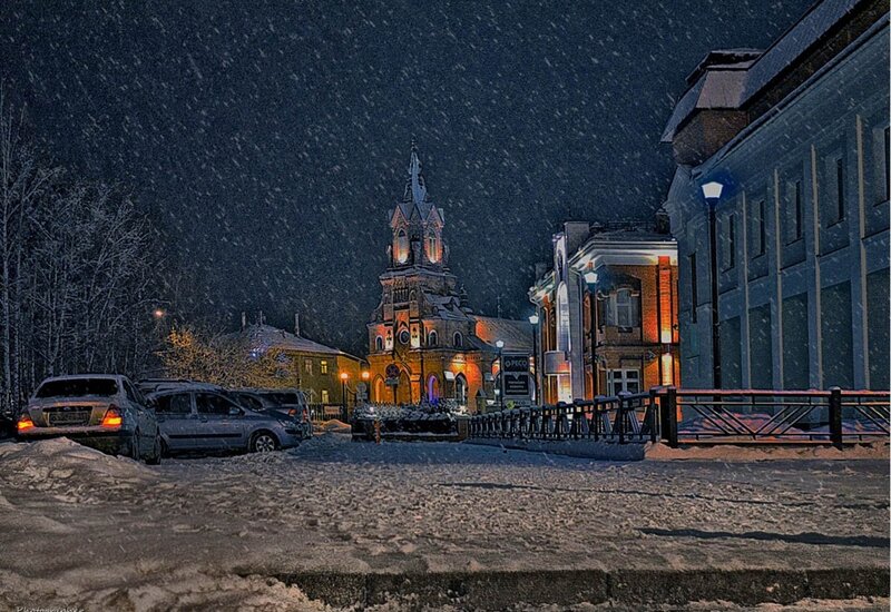 Snowy Night Street Scene — Black