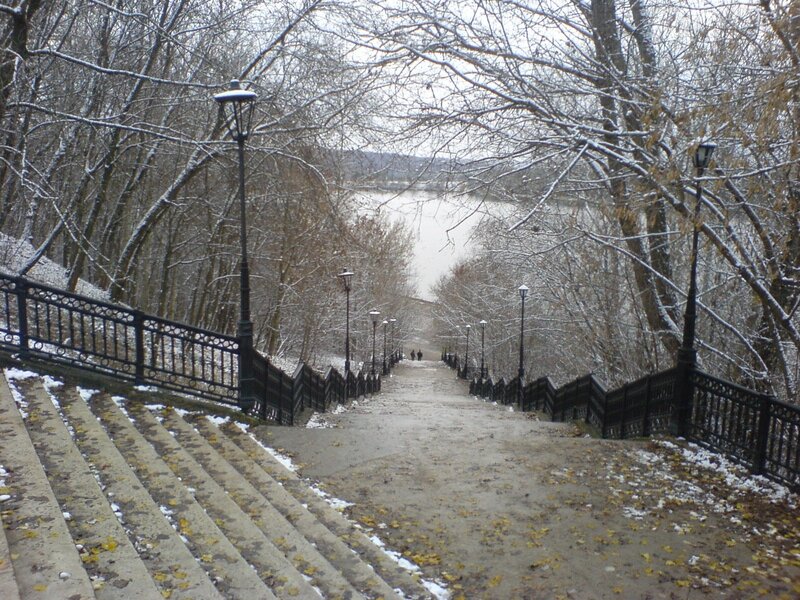 Snowy path to the river