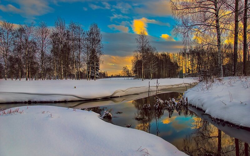Snowy River at Sunset — Blue, Serene