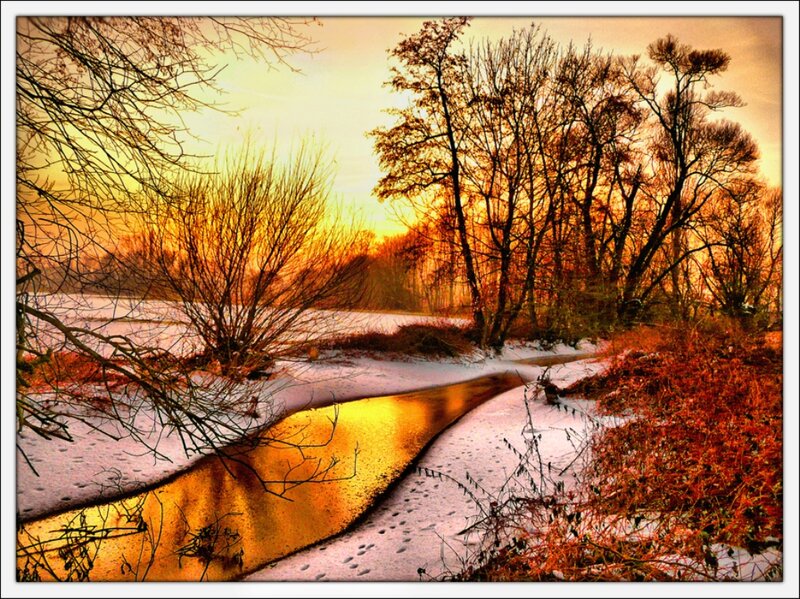 Snowy River at Sunset — Gold, Serene, Photograph