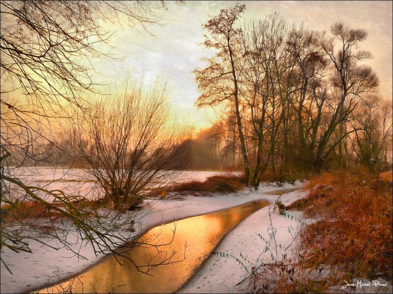 Snowy River at Sunset — Gold, Serene, Winter