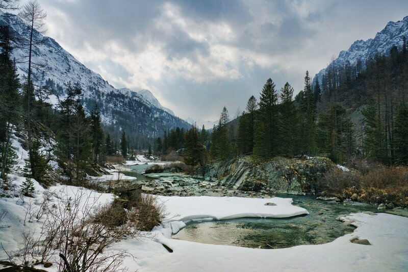 Snowy River in Mountains — White