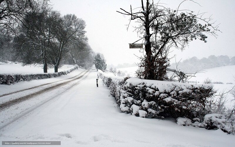 Snowy Road in Tullachan