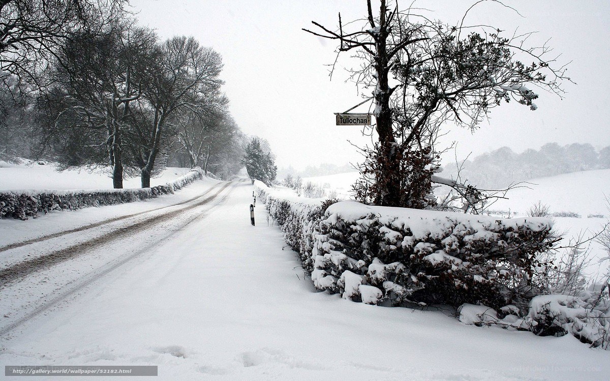 Snowy Road in Tullachan