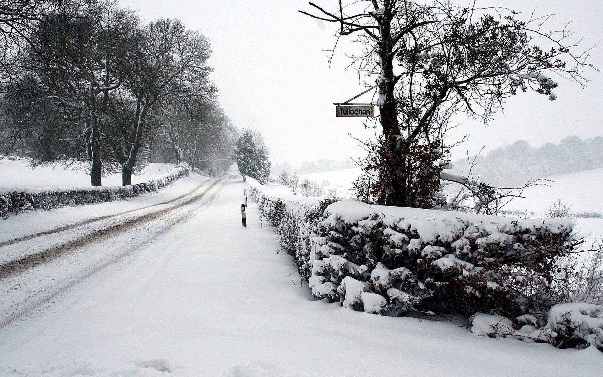 Snowy road in Tulliochan