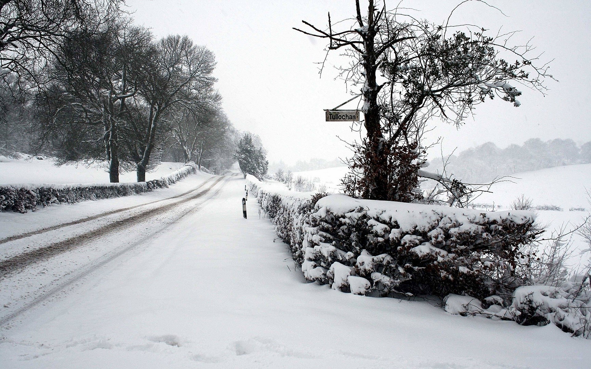 Snowy road in Tulliochan