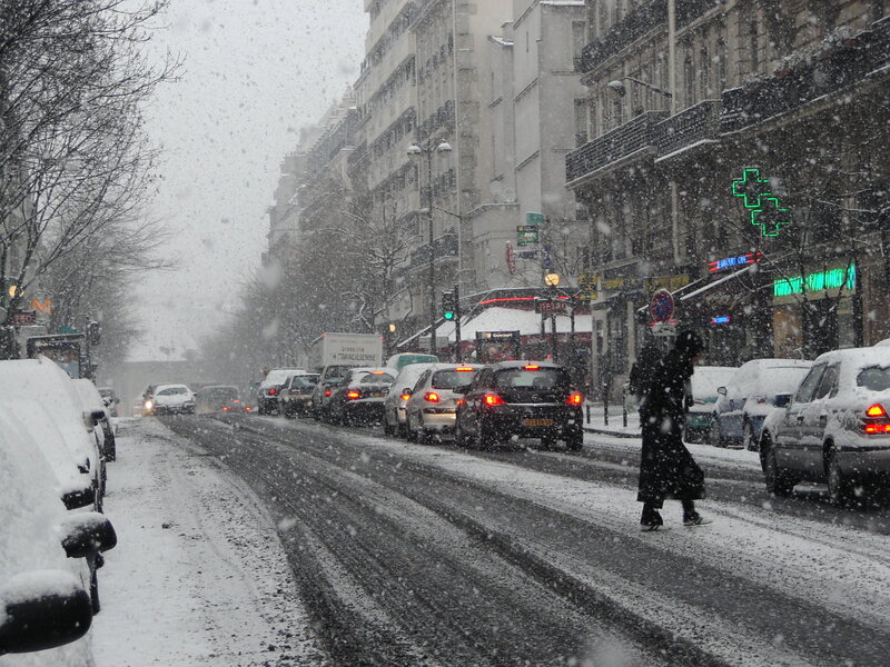Snowy street in Paris