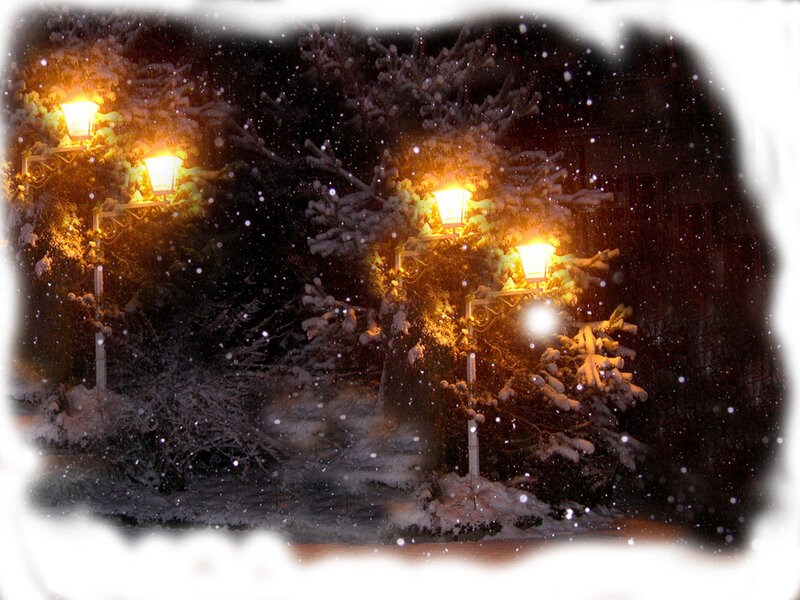 Snowy Street Lamps