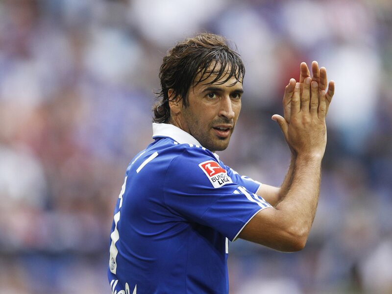 Soccer Player Clapping