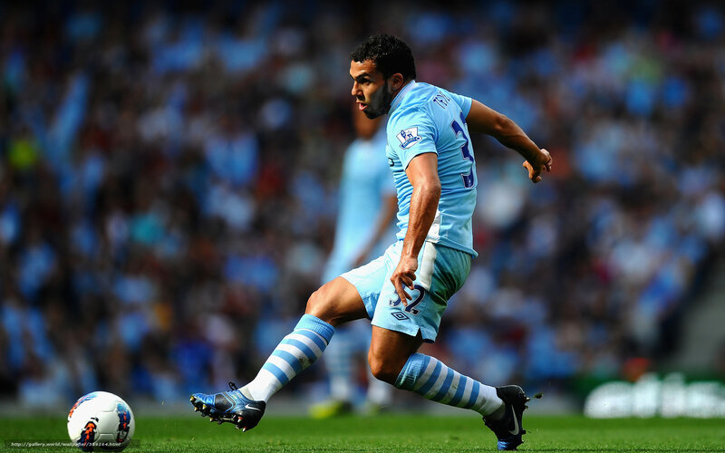 Soccer Player Kicking Ball — Blue, Active