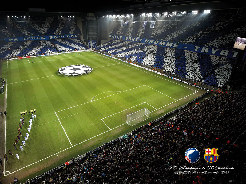 Soccer Stadium Crowd — Green