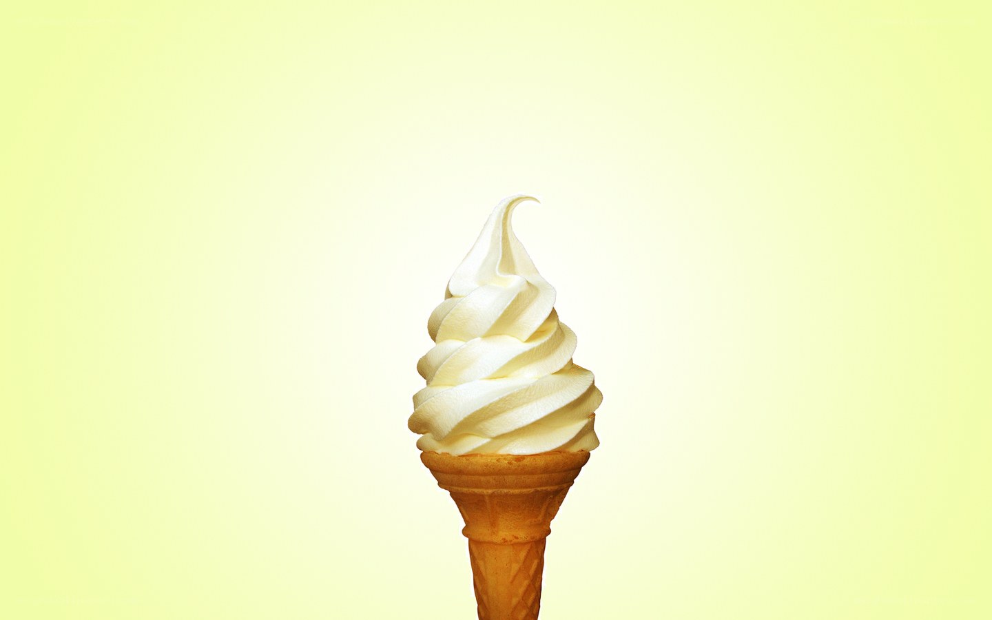 soft-serve ice cream cone