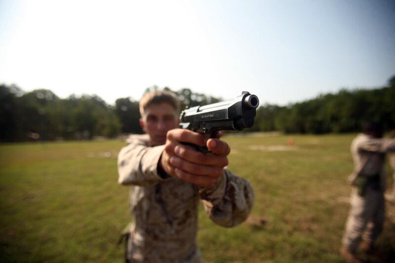 Soldier Aiming Pistol — Green