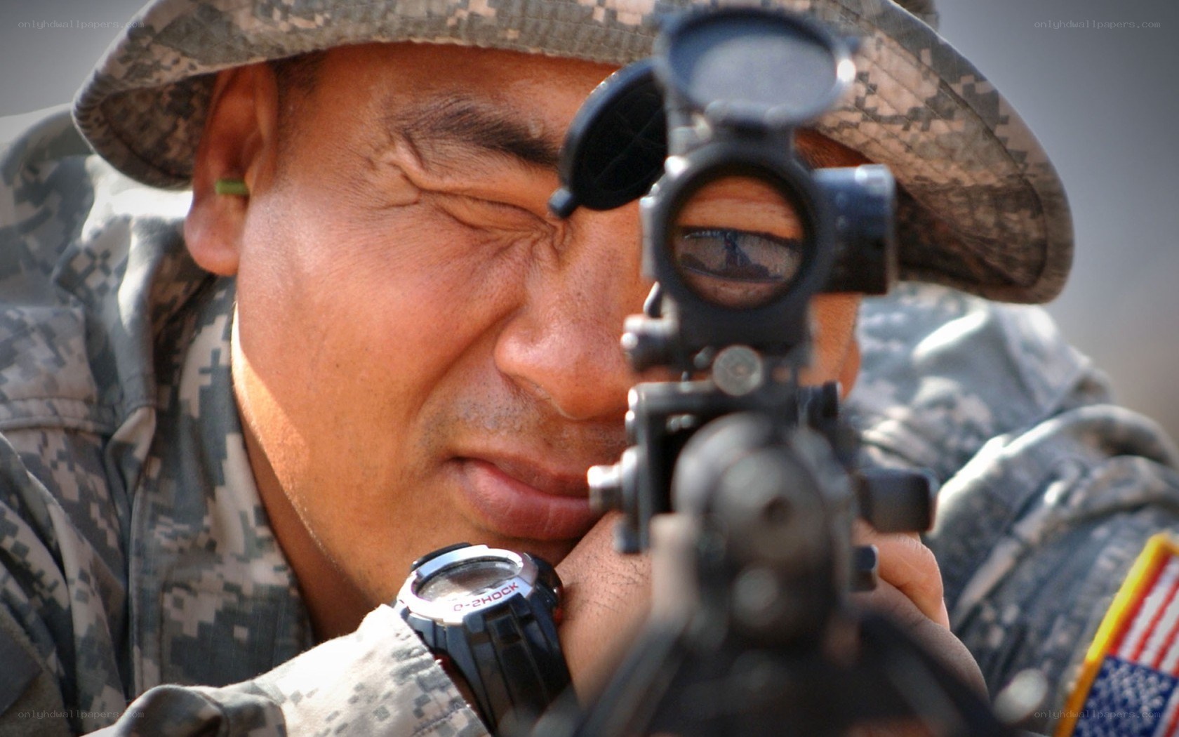 soldier aiming rifle